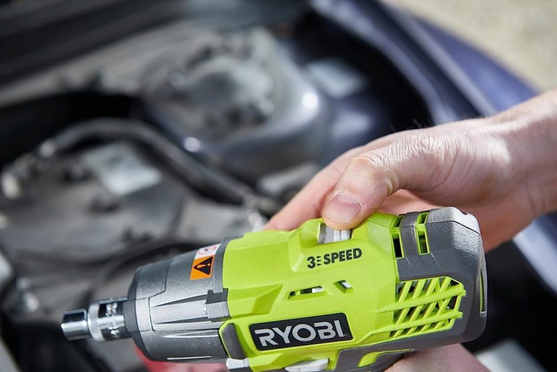 Ryobi - Boulonneuse à chocs sans fil 18 Volts ONE+, emmanchement carré 1/2 livrée avec 1 batterie 2,0 Ah, chargeur et 3 douilles (17/19/21mm) - R18IW3-120S3