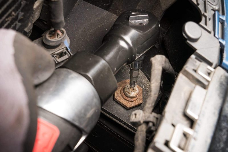 ViGOR Clé à cliquet pneumatique V5674 | Outil pneumatique avec couple de serrage de 35,2 Nm, sortie : carré 6,3 mm, 240 tours/ min